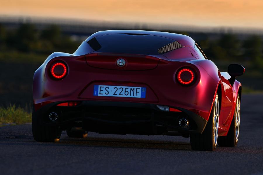  Alfa Romeo 4C (960) 2013 года  (WW) (фото 3 из 77)
